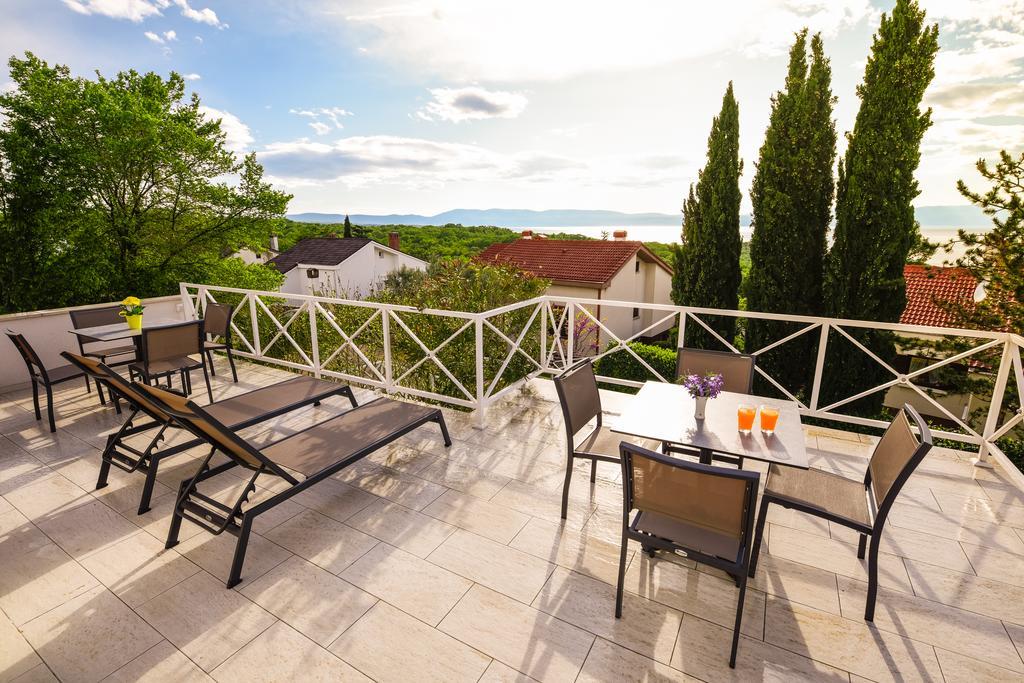 Apartmani Alice Njivice Dış mekan fotoğraf