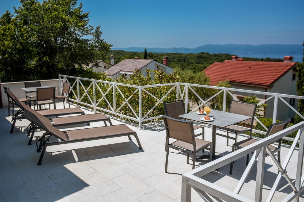 Apartmani Alice Njivice Dış mekan fotoğraf