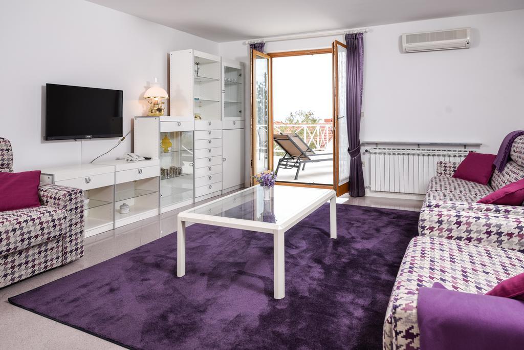 Apartmani Alice Njivice Dış mekan fotoğraf