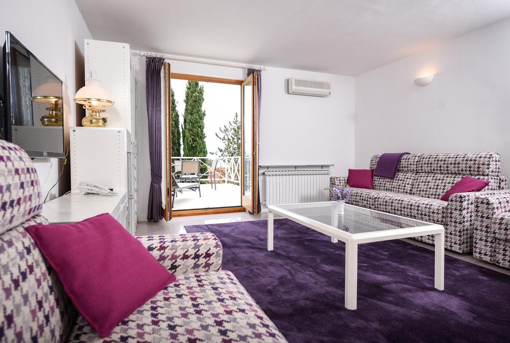 Apartmani Alice Njivice Dış mekan fotoğraf