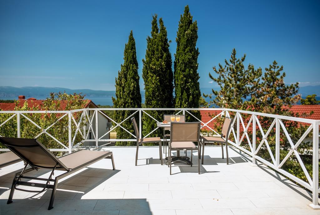Apartmani Alice Njivice Dış mekan fotoğraf