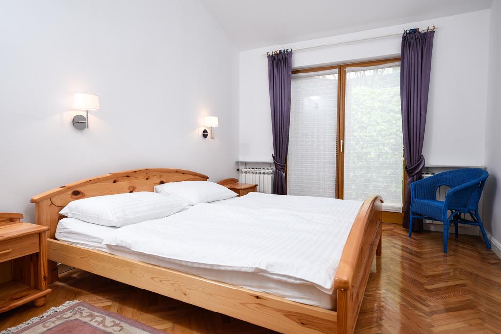 Apartmani Alice Njivice Dış mekan fotoğraf
