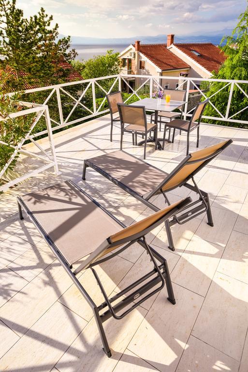 Apartmani Alice Njivice Dış mekan fotoğraf