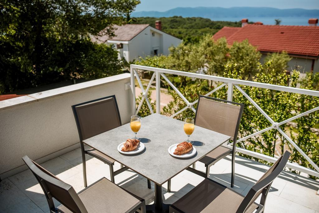 Apartmani Alice Njivice Dış mekan fotoğraf